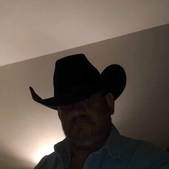 Meet your Posher, Russ - Picture 2 of 2